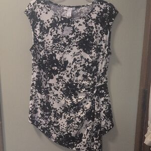 White House Black Market Monochrome Floral Sleeveless Tunic NWT